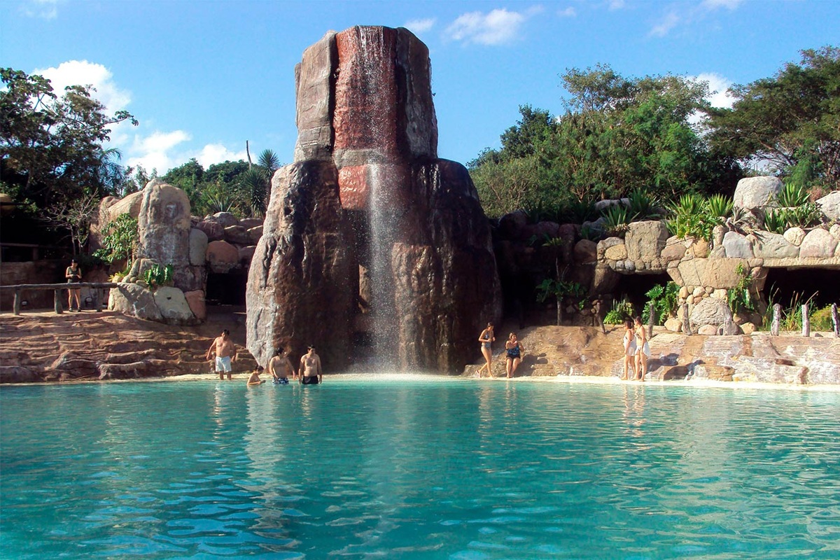 Güembé Biocenter and Resort