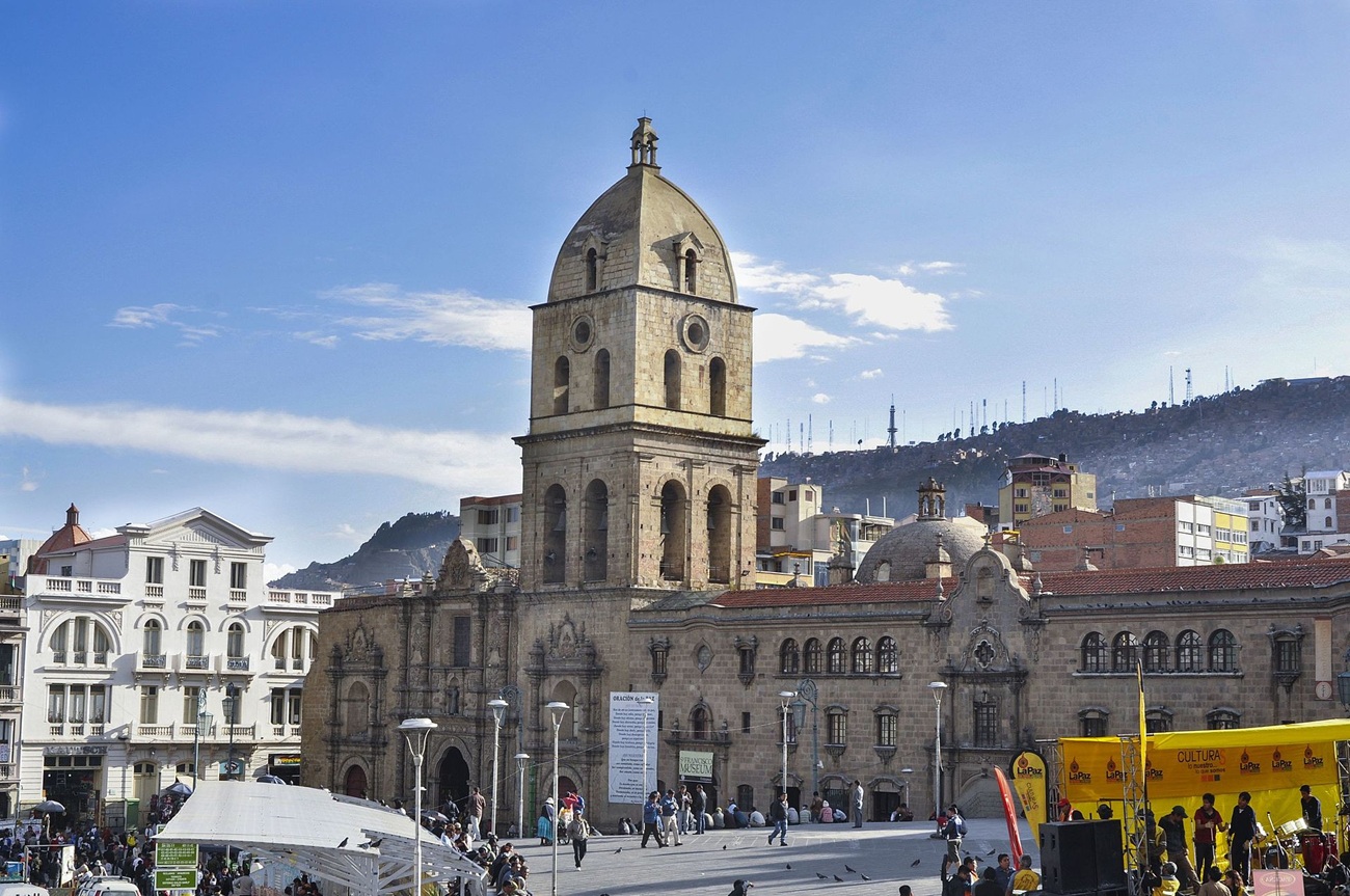 Discover the Vibrant City of La Paz