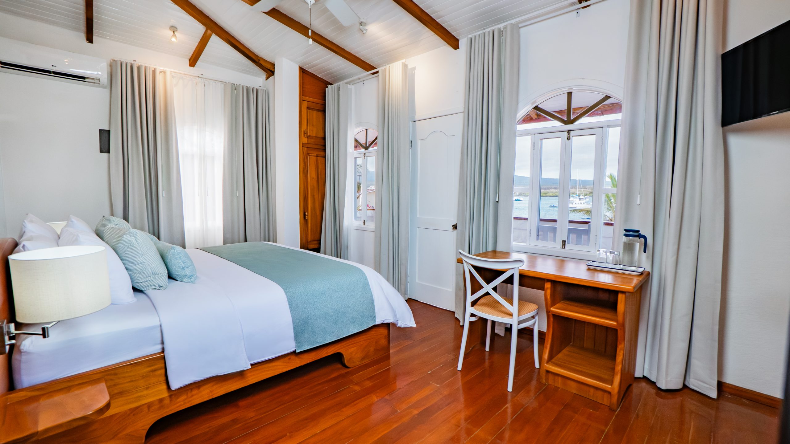 Superior Ocean View - Image 2