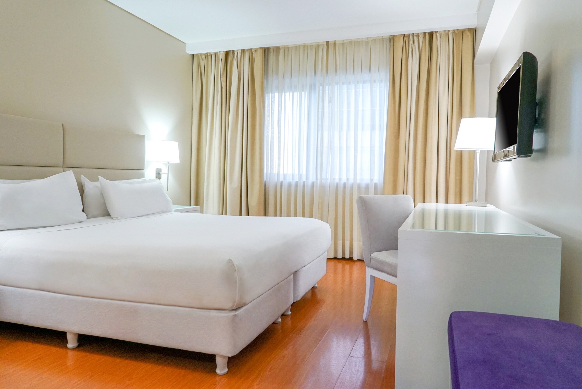 Comfortable - Image 4