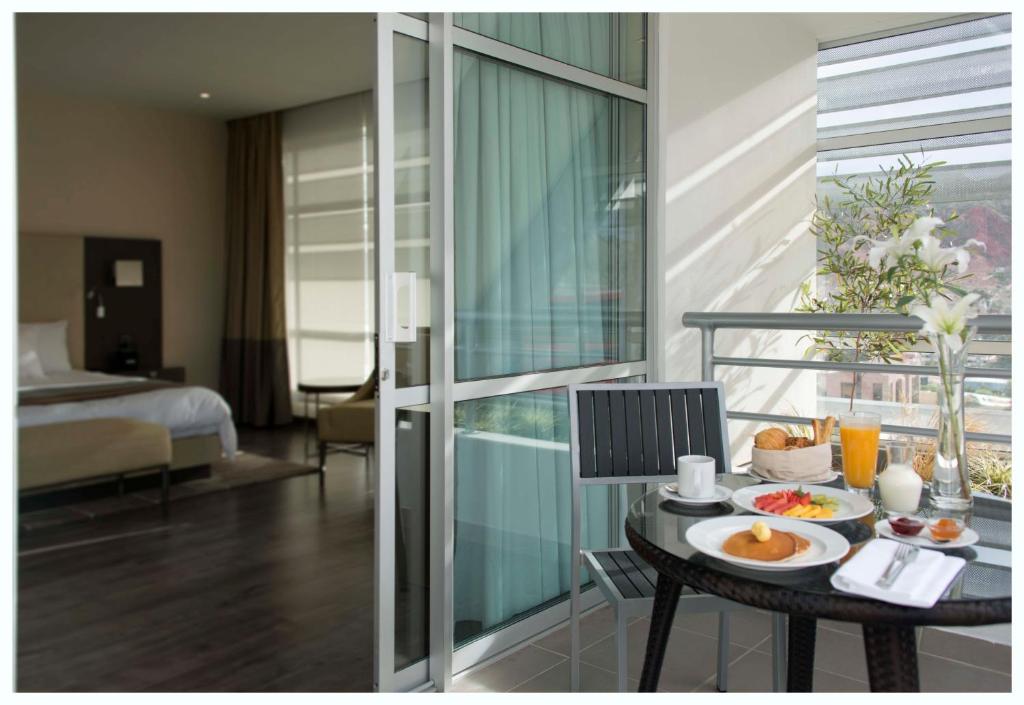 Deluxe King - Image 4