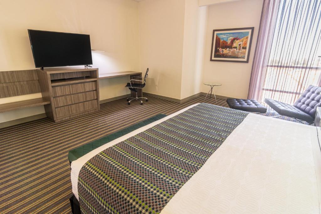 Junior Suite - Image 2