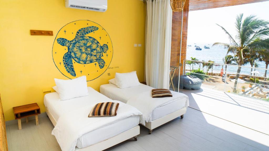 Triple Room With Sea View - Image 1