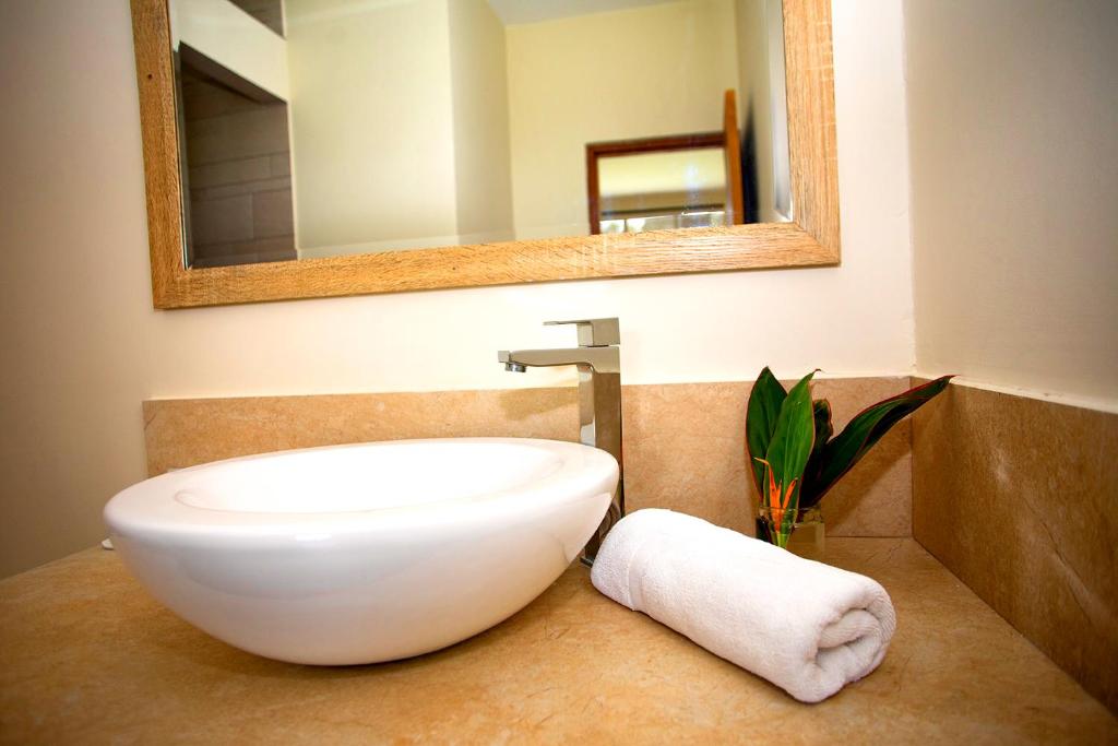 Double Room with Terrace - Image 4