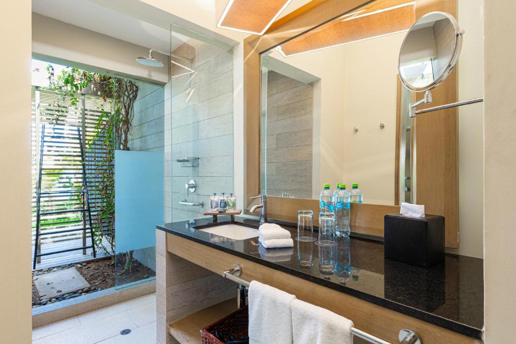 Garden View Room - Image 3