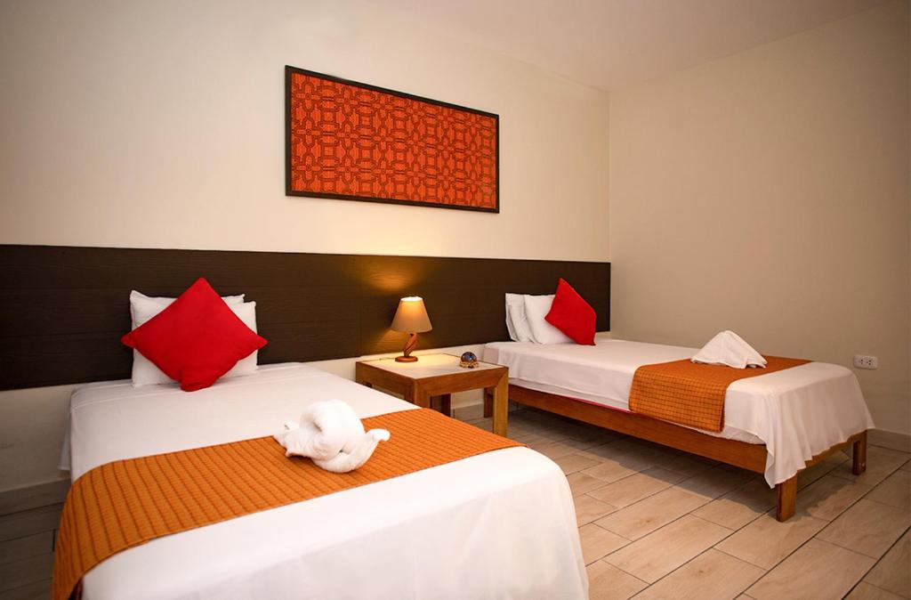 Quadruple Room with Terrace - Image 2