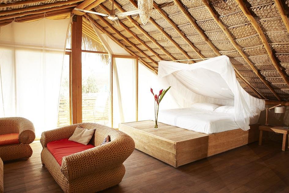 Double Room with Pool View - Image 1