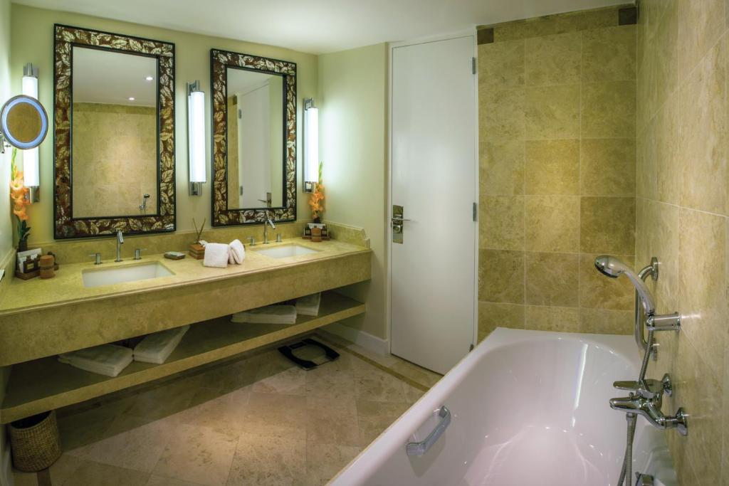 One Bedroom Suites - Image 4