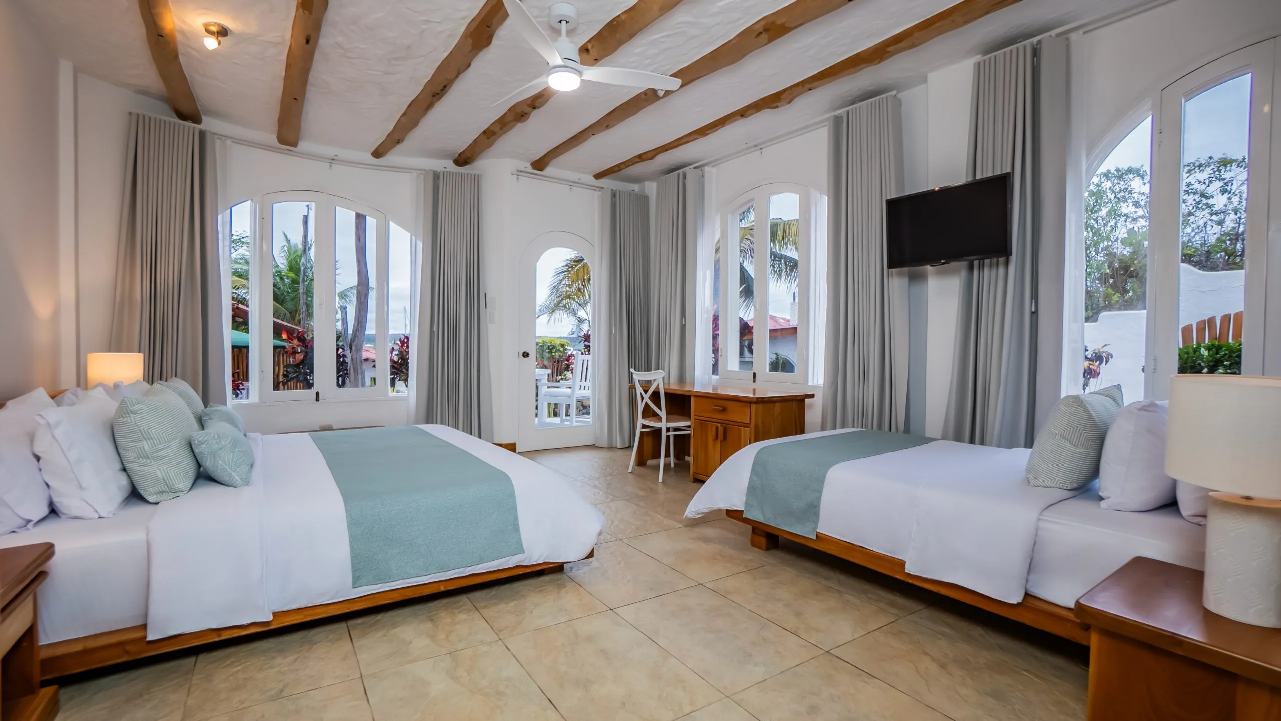 Superior Garden View - Image 2