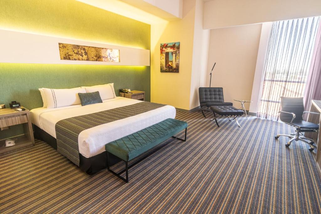 Junior Suite - Image 1