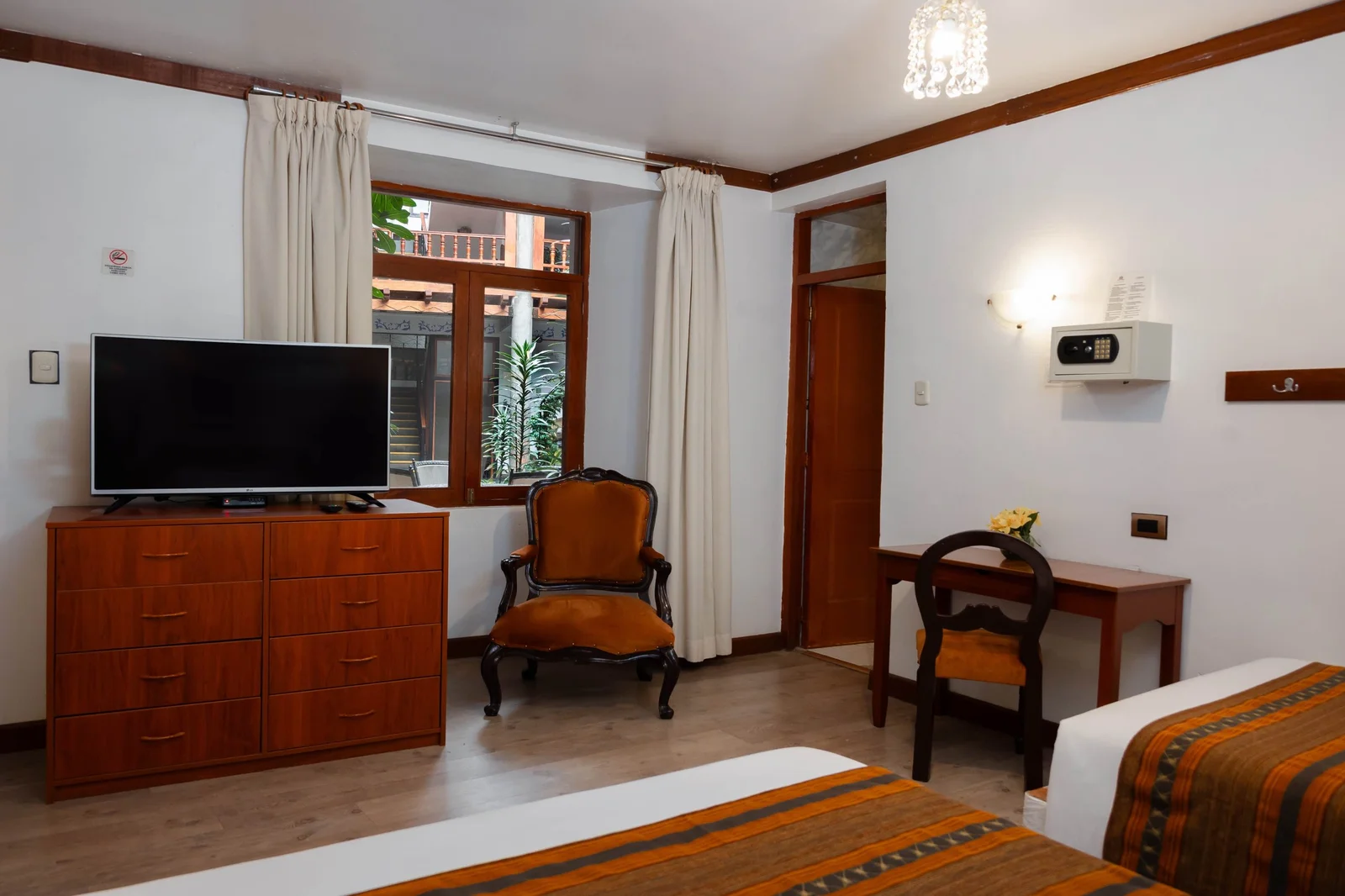 Standard Double Room - Image 2