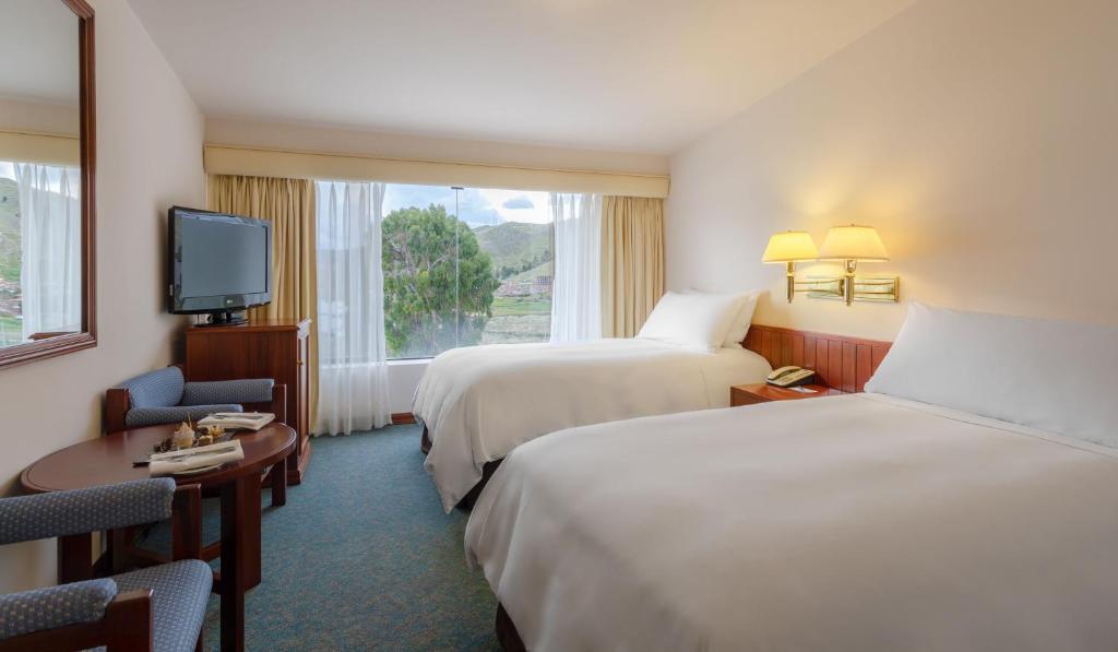 Superior Twin Room - Image 2