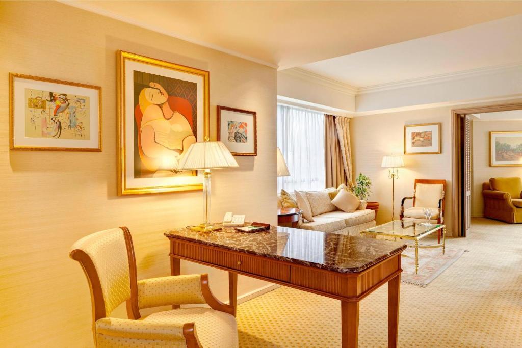 Grand Deluxe - Image 3