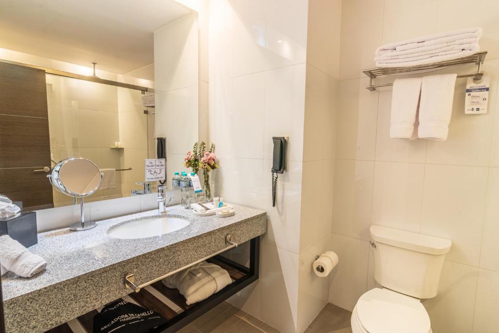 Standard Double Room - Image 3