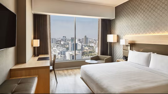 Deluxe King Room - Image 1