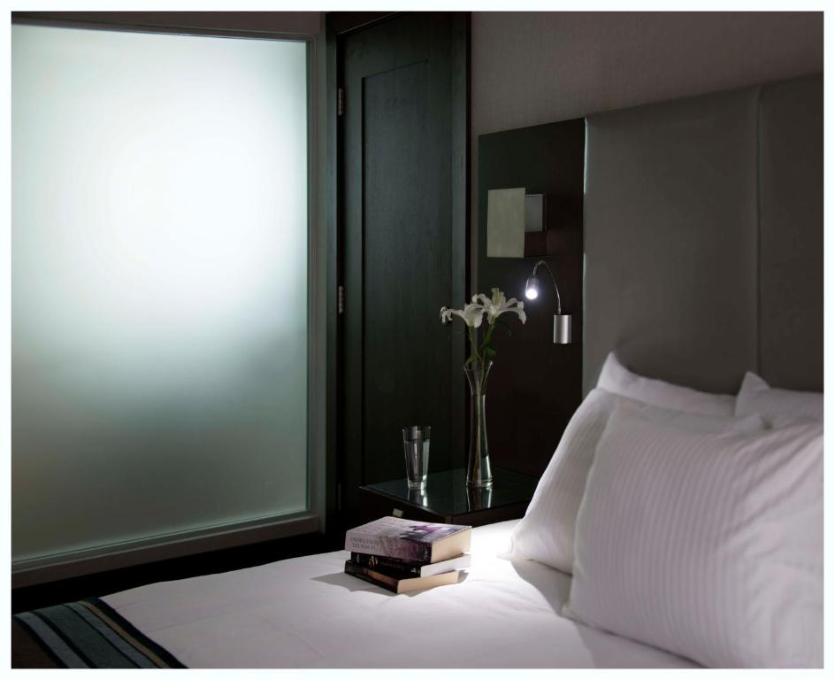 Family Room - Image 3