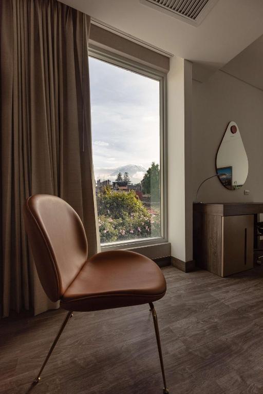 2 Twin Room Non Smoking - Image 2