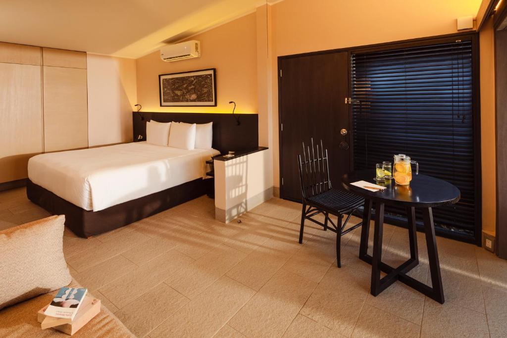 Beachfront Suite - Image 3