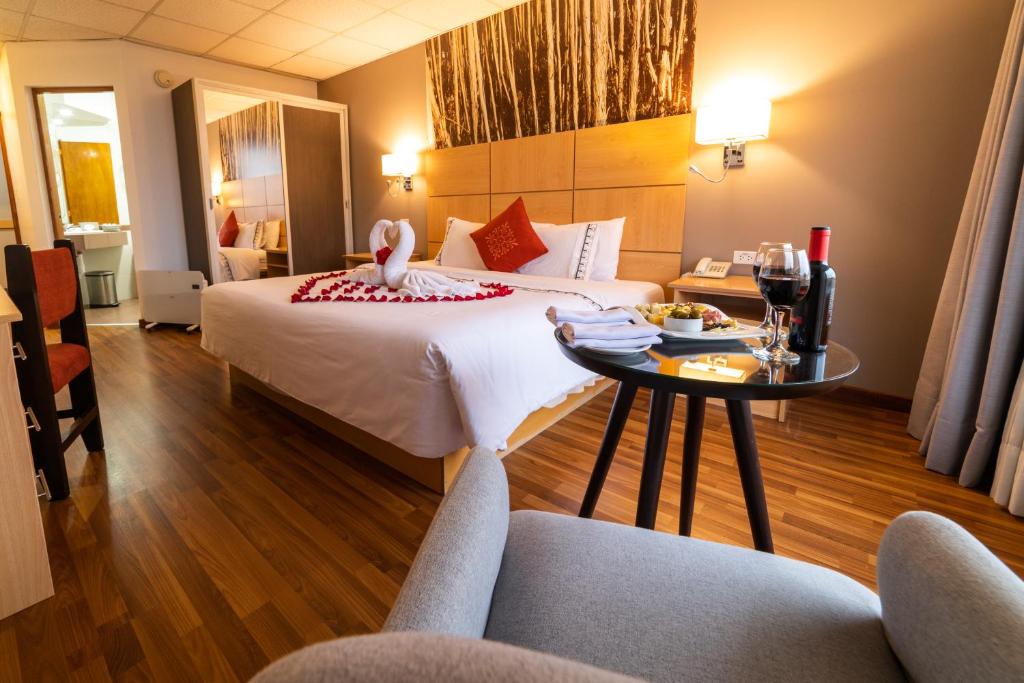 Exclusive Matrimonial Room - Image 1