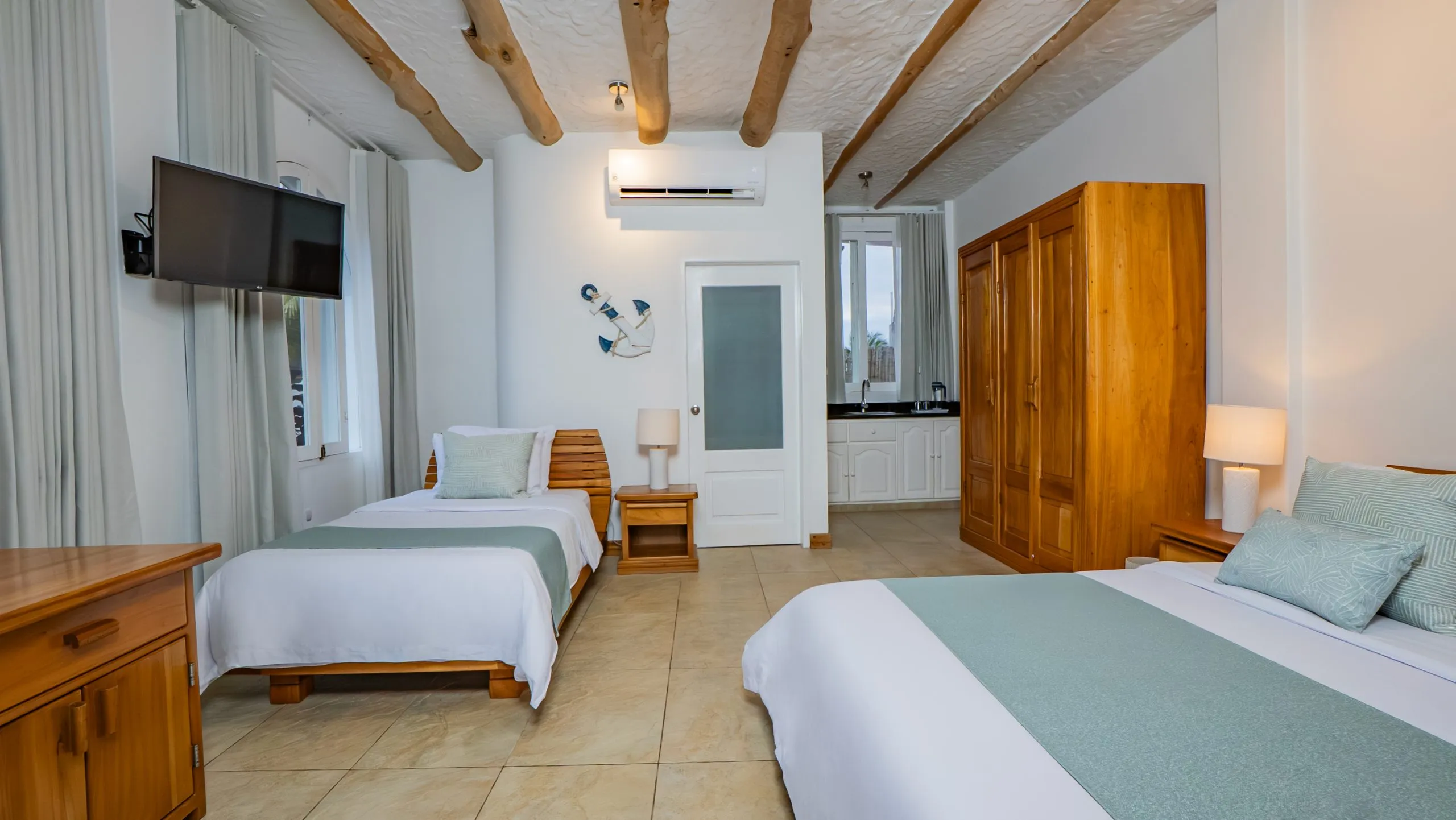 Superior Garden View - Image 3