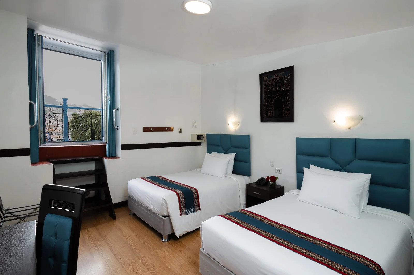 Superior Double Room with Balcony - Image 1