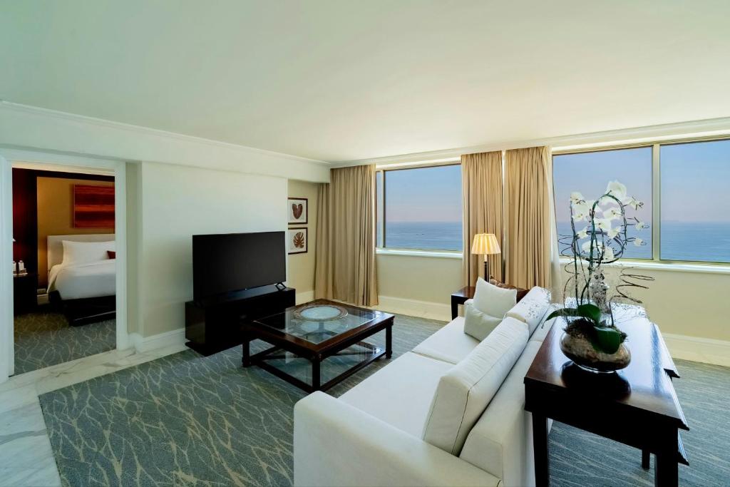 Presidential Suite - Image 2