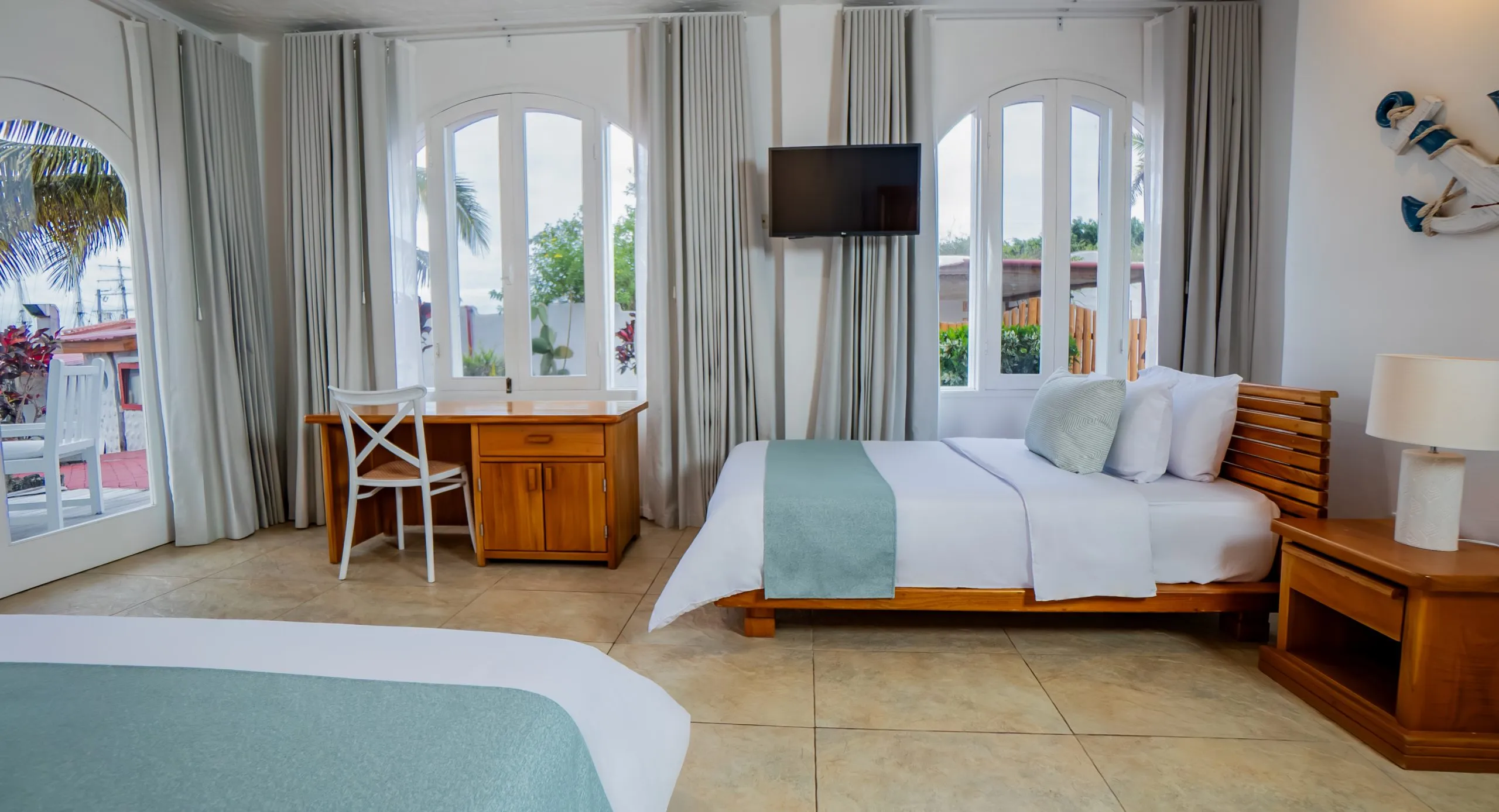 Superior Garden View - Image 4