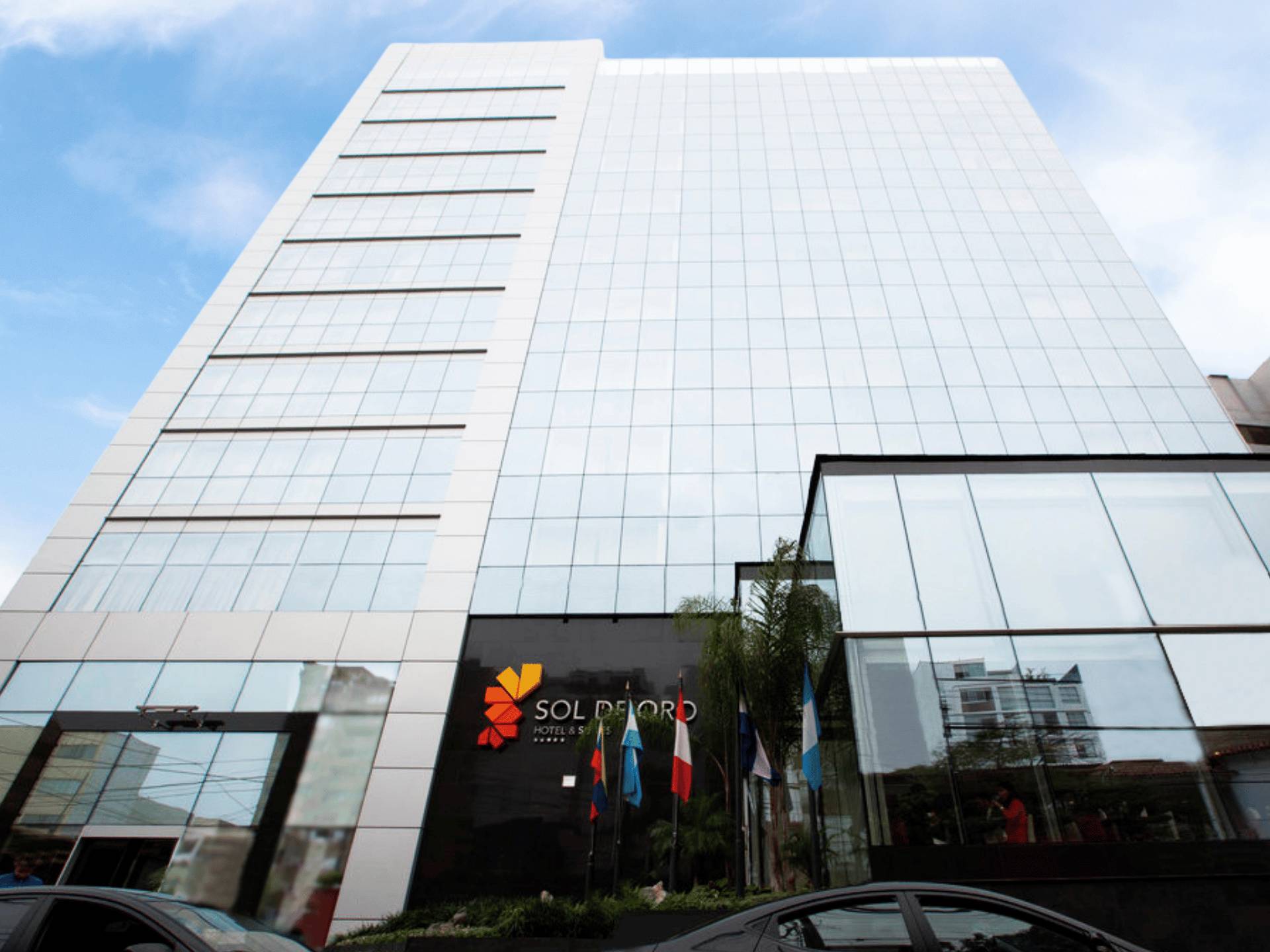 Sol de Oro Hotel & Suites